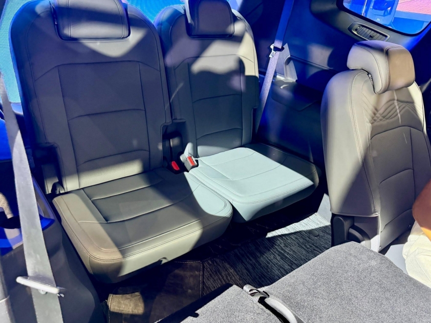 Geely Okavango (14)