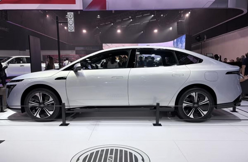 Nissan Primera EV (3)