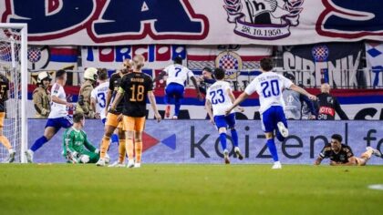 Cúp C3 khai cuộc chấn động: Ajax gục ngã, Brighton làm dậy sóng châu Âu