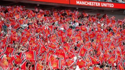 Vì sao Manchester United sở hữu lượng fan hâm mộ khổng lồ?